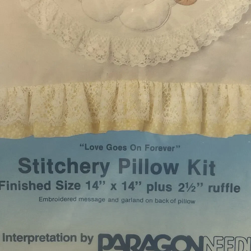 Paragon Precious Moments Pillow Kit 1984 LOVE GOES ON FOREVER 14